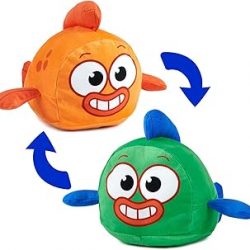 WowWee Baby Shark's Big Show! Reversible William Plush Flips Into Captain Kelp – Stuffed Animal Fish – Cute Plushies for Kids